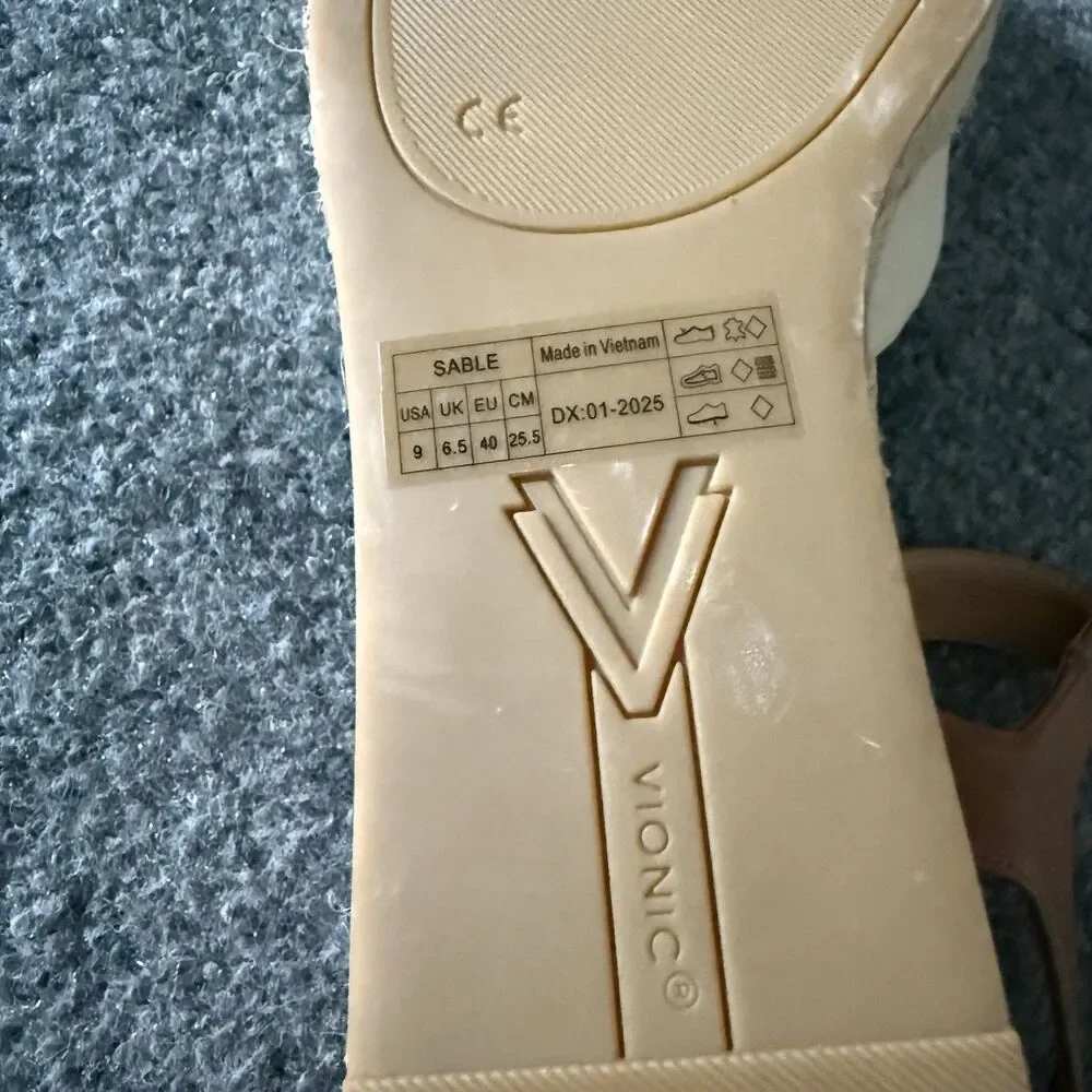 Vionic Sable Brown White Leather Espadrille Wedge Sandals Womens 9 Boho Comfort